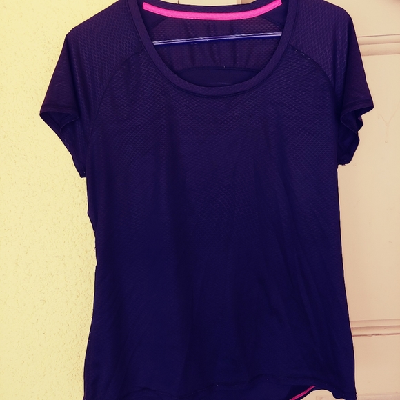 Clothes - Picture 4 of 16